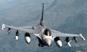 Un caza F-16 se estrella en Texas,Estados Unidos.