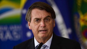 El presidente Jair Bolsonaro fue internado de urgencia por una obstrucción intestinal