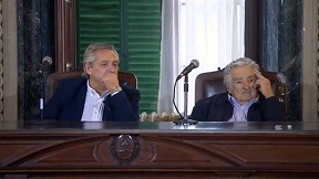 Histórico y emotivo acto con Alberto Fernández y Pepe Mujica.