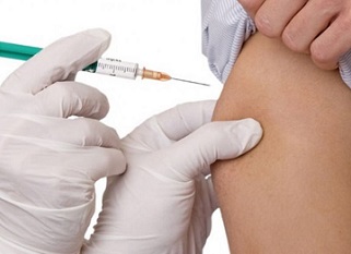 Por orden de la Justicia deberá restablecerse la vacuna contra la meningitis para niños de 11 años
