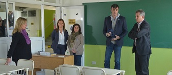Visitó Bahía Blanca el senador Esteban Bullrich y recorrió la ciudad junto a Gay