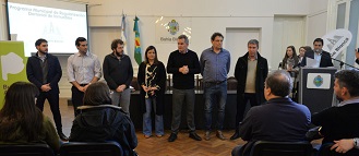 El Municipio le entregó la escritura a 155 familias.