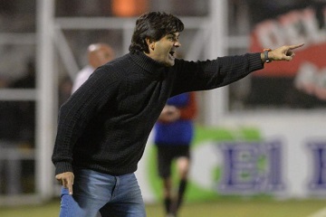 El Yagui Forestello se convirtió en el nuevo DT de Olimpo
