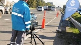 Exceder los límites de velocidad o conducir sin licencia costará hasta $36.510