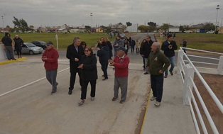 El Municipio inauguró un nuevo puente vehicular sobre el canal Maldonado