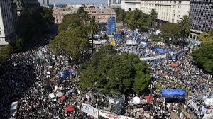 Paro general del martes, arranca este lunes con protestas y movilizaciones.