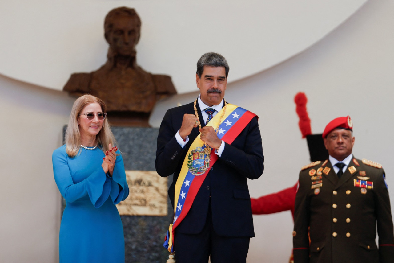 Nicolás Maduro asumió el poder en Venezuela: de un discurso cargado de odio a las reacciones de Machado y González Urrutia