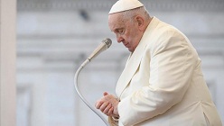 "Sin complicaciones": la operación del Papa Francisco fue exitosa, según el Vaticano
