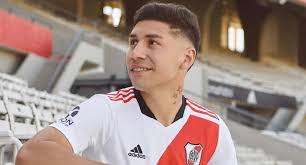 Gonzalo Montiel vuelve a ponerse la camiseta de River.