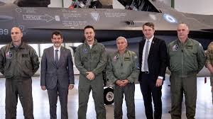 Canal 26 en vivo VIVO  Inicio Política Luis Petri viajó a Dinamarca y formalizó la compra de 24 aviones para la Fuerza Aérea Argentina