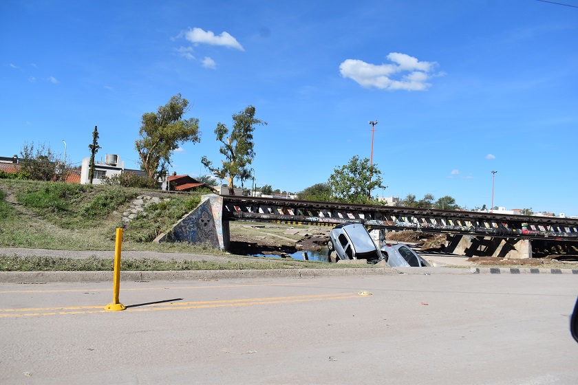 Javier Milei decretó tres días de duelo por las víctimas del temporal en Bahía Blanca