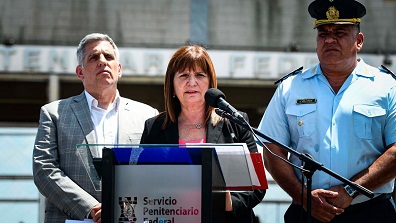 Patricia Bullrich convocó a un comité de crisis por los crímenes en Rosario.